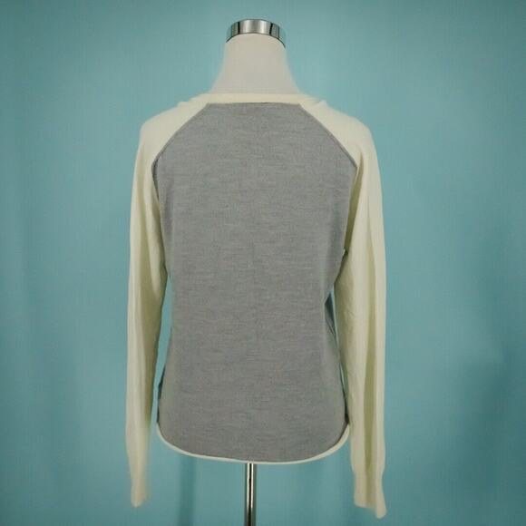 ATM Anthony Thomas Melillo Size Medium M Gray Ivory Merino Wool V Neck Sweater - Picture 3 of 7